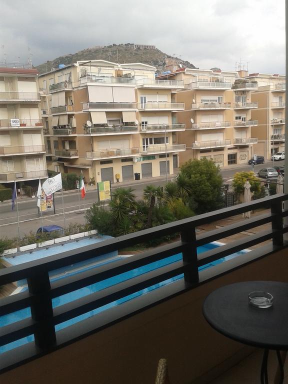 Hotel Albatros Terracine Chambre photo