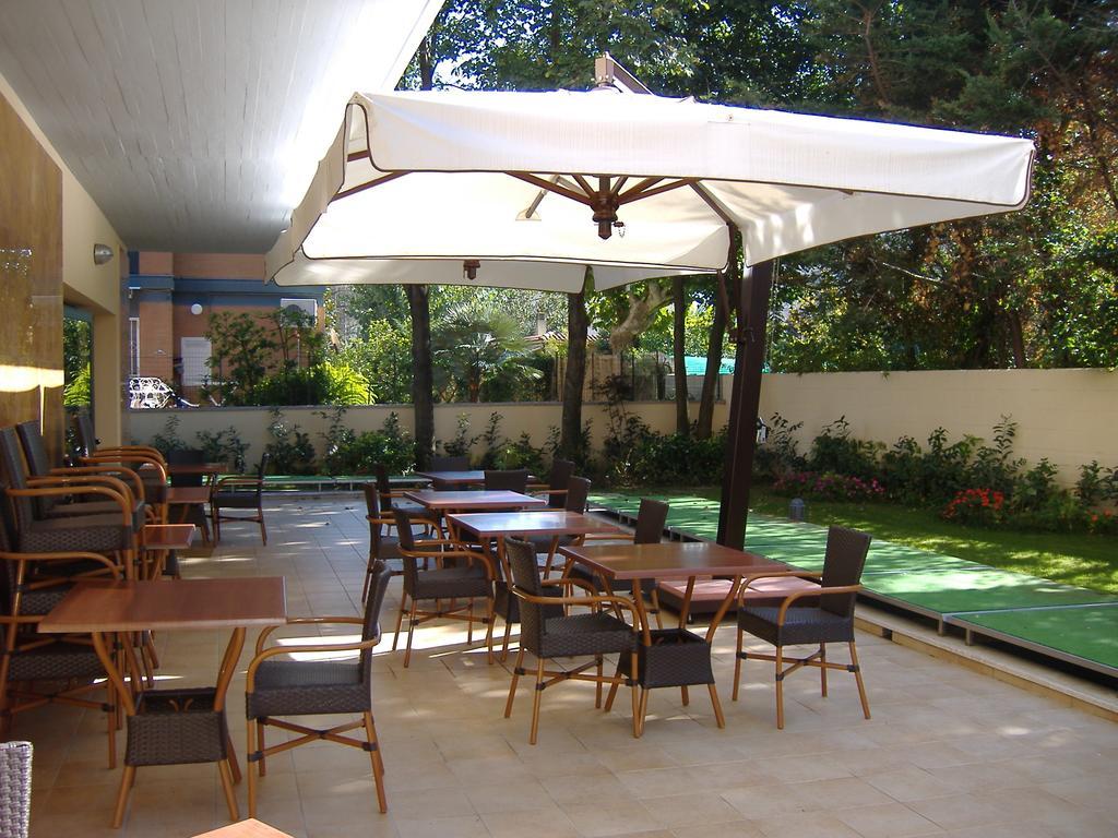 Hotel Albatros Terracine Extérieur photo