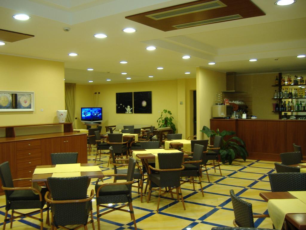 Hotel Albatros Terracine Extérieur photo